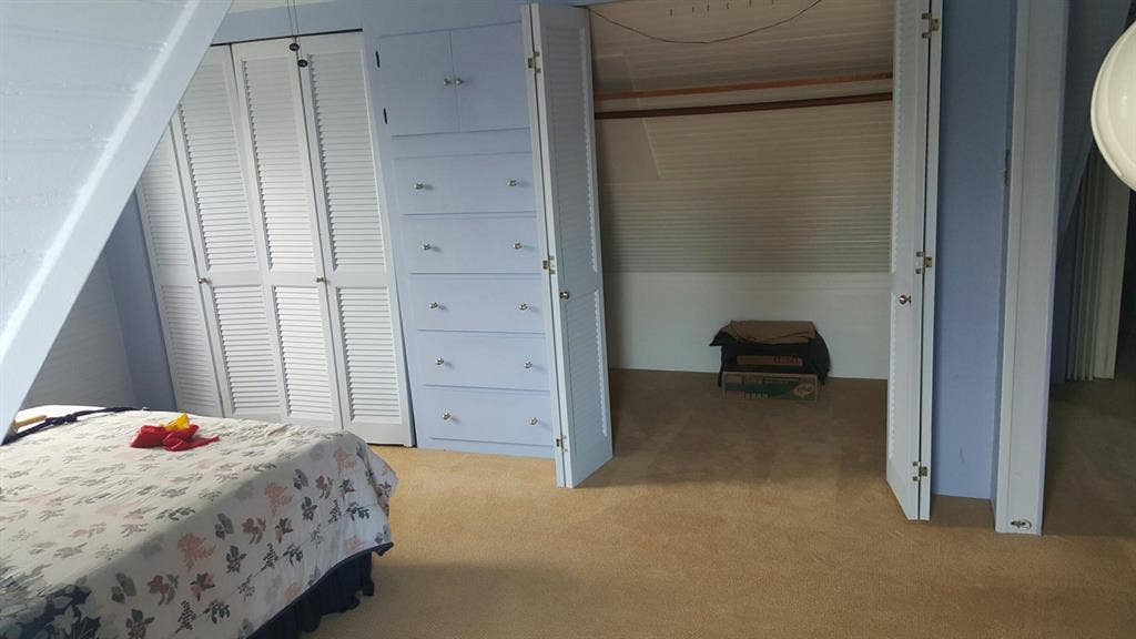 2nd floor-Room for Rent, Alphabet