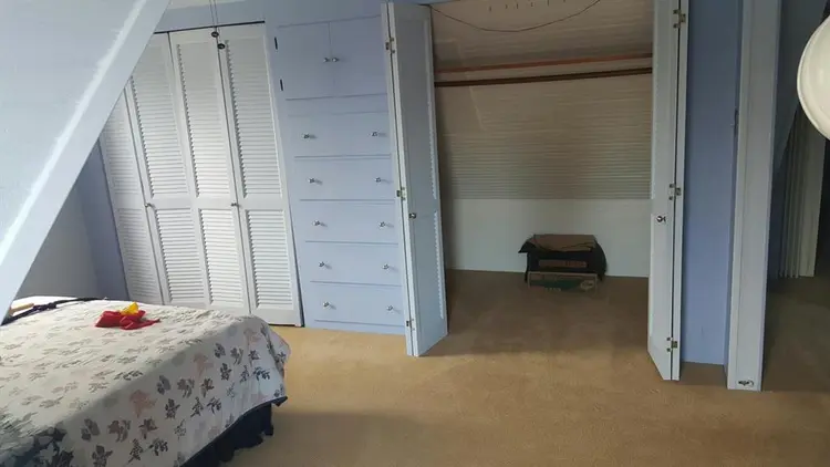2nd floor-Room for Rent, Alphabet