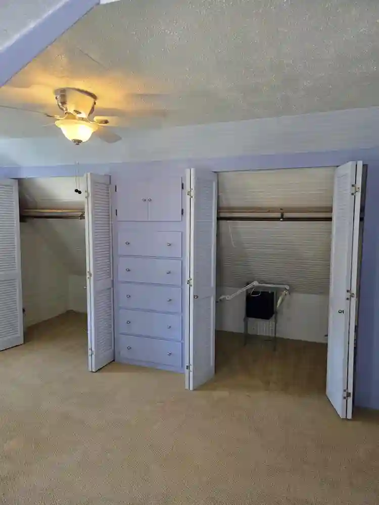 2nd floor-Room for Rent, Alphabet