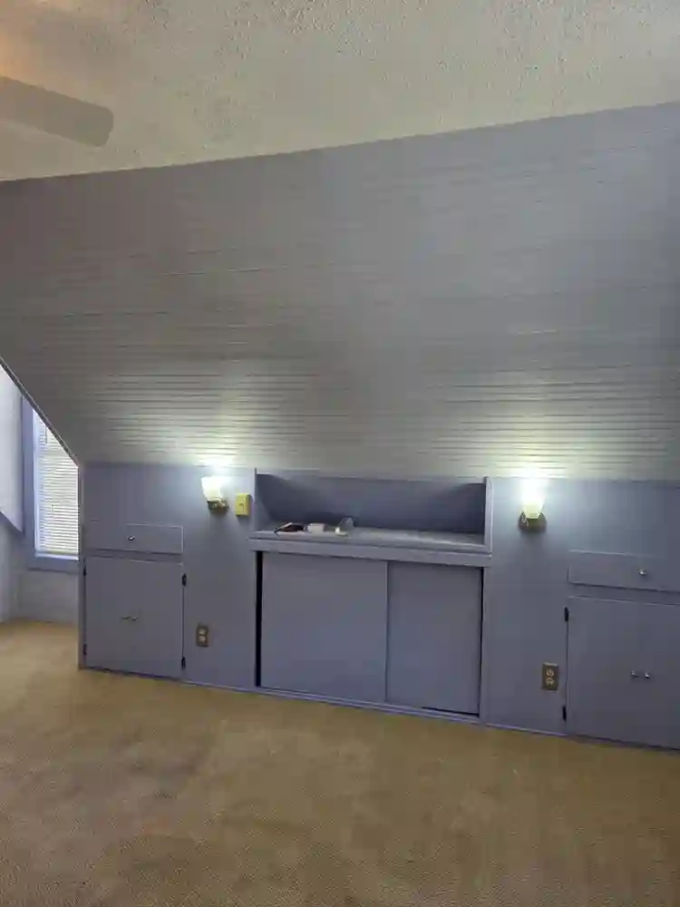 2nd floor-Room for Rent, Alphabet