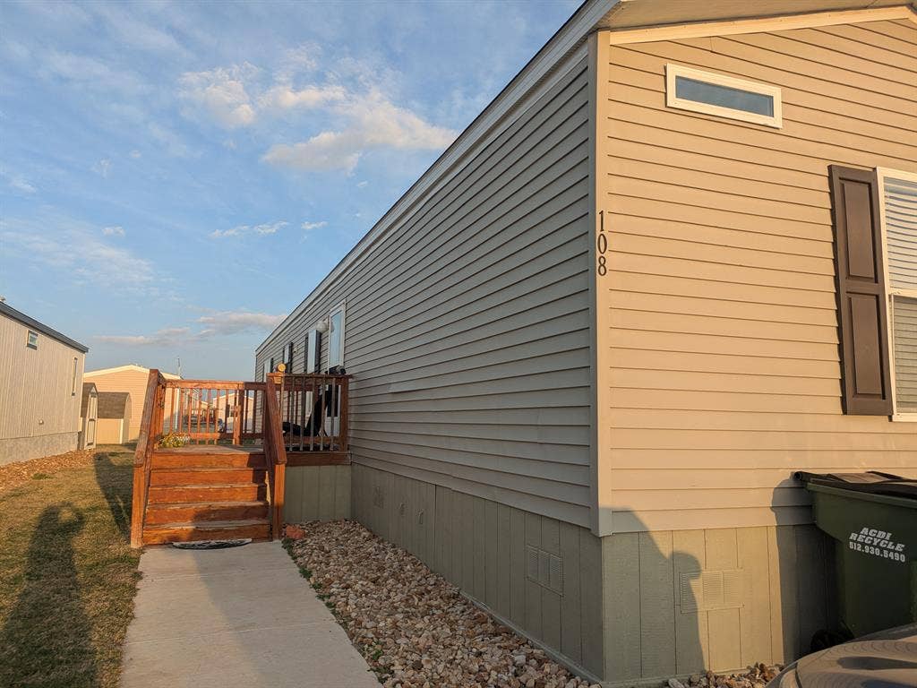 2022 Mobile home for lease.
