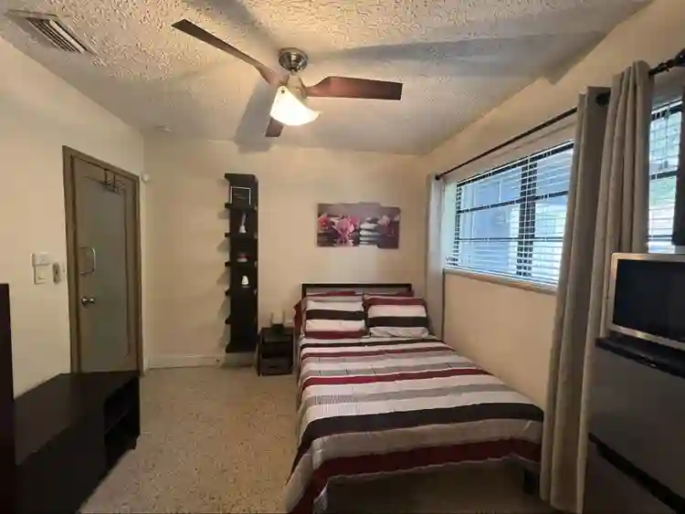 Private Micro-Studio Suite