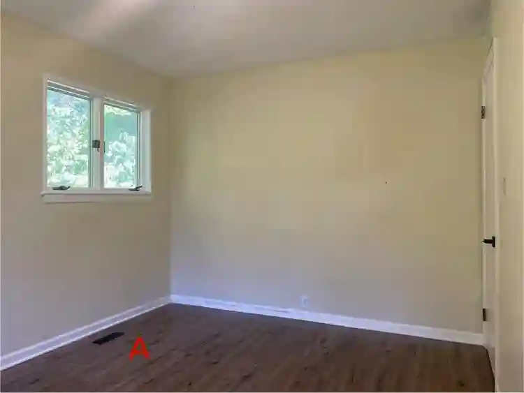 130 sq ft Room for Rent