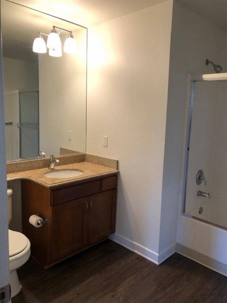 Apartment in downtown Santa Monica