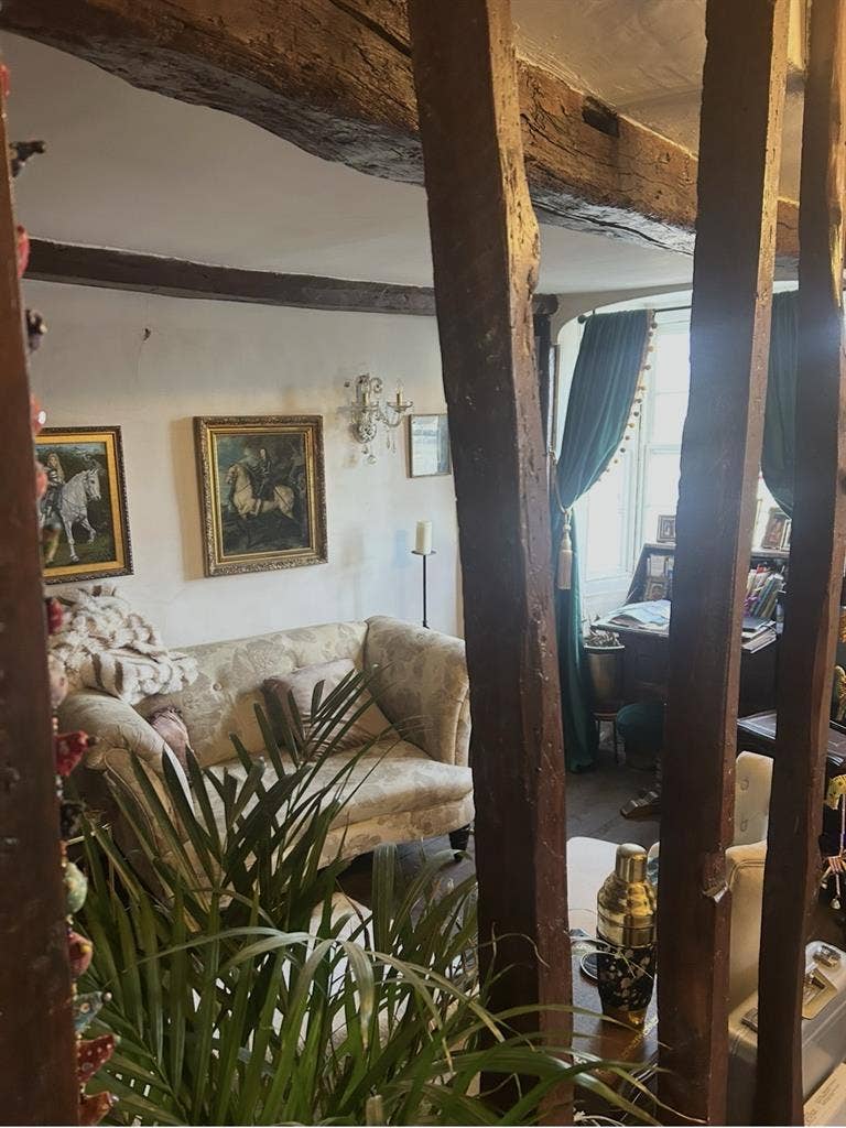 2 rooms available in cottage