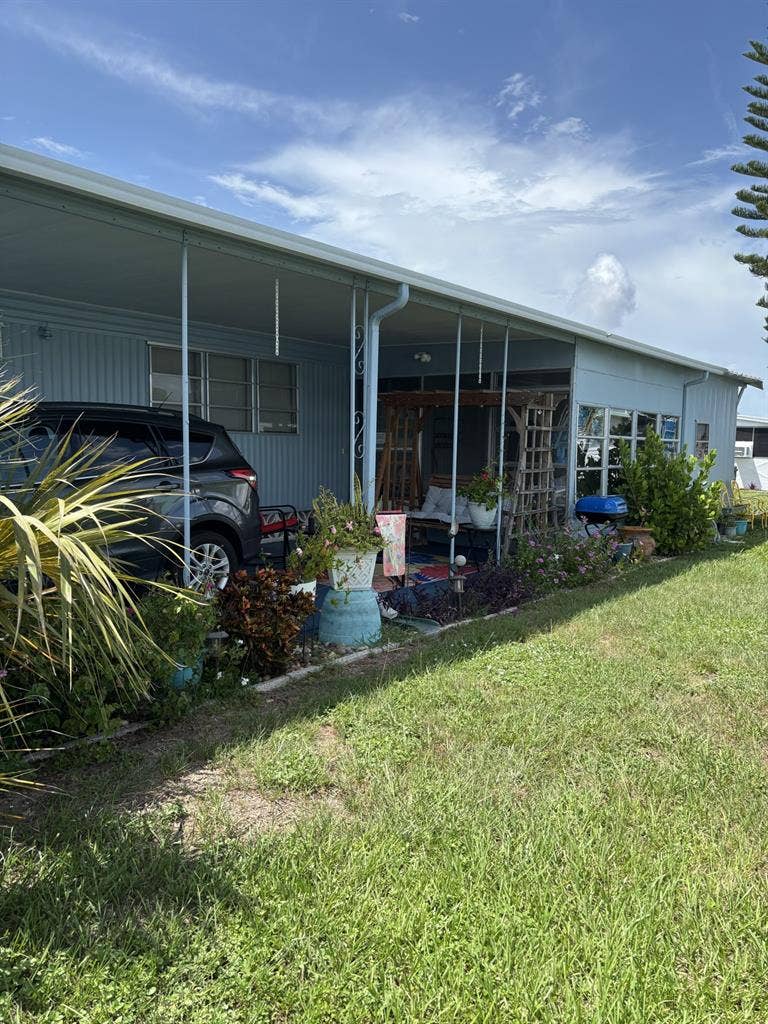 Room for rent-SW Bradenton