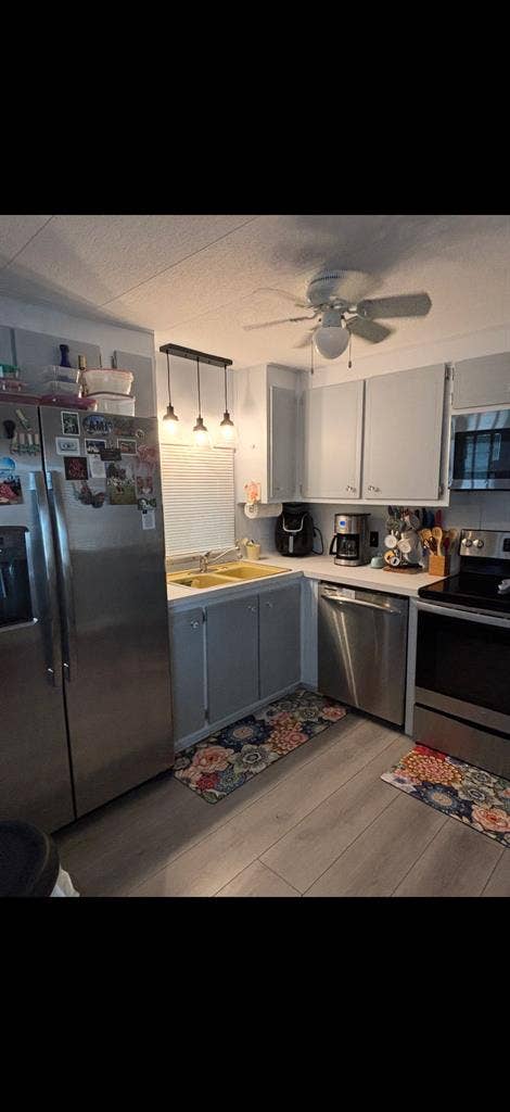 Room for rent-SW Bradenton