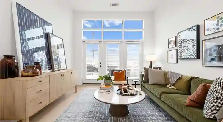 1 BR 1 BA Lease Takeover South End