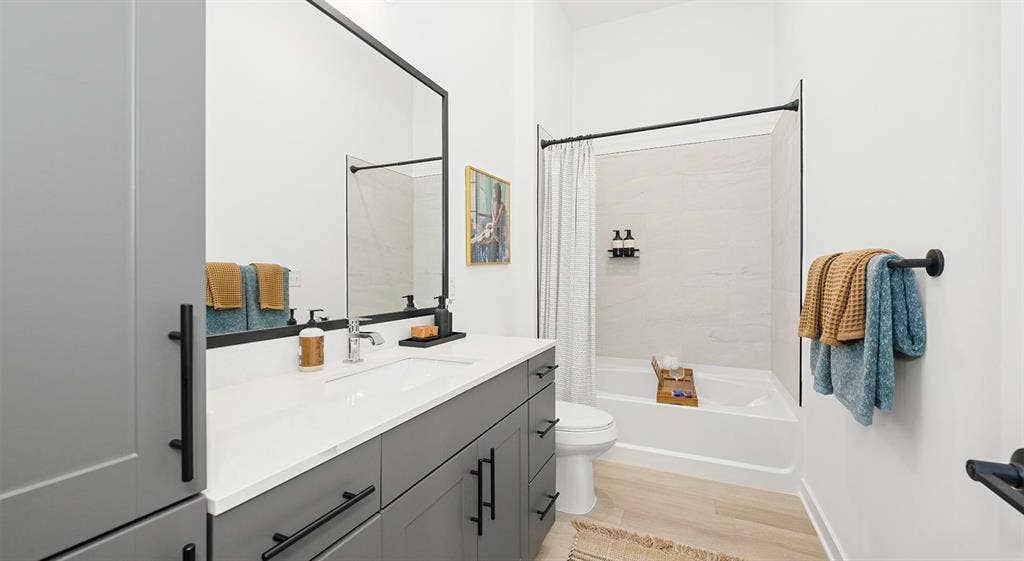 1 BR 1 BA Lease Takeover South End
