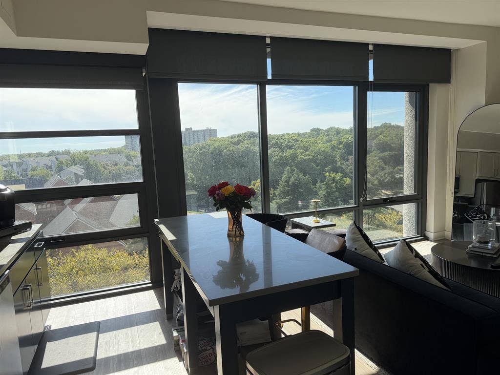 Stylish, spacious high-rise