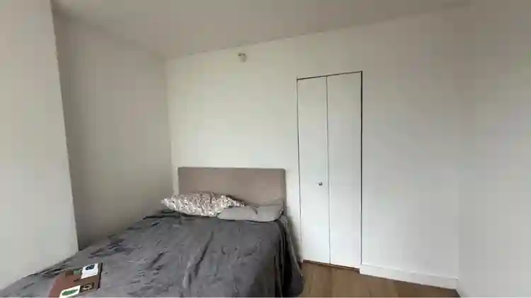 Room available in a 2B1B in Newport