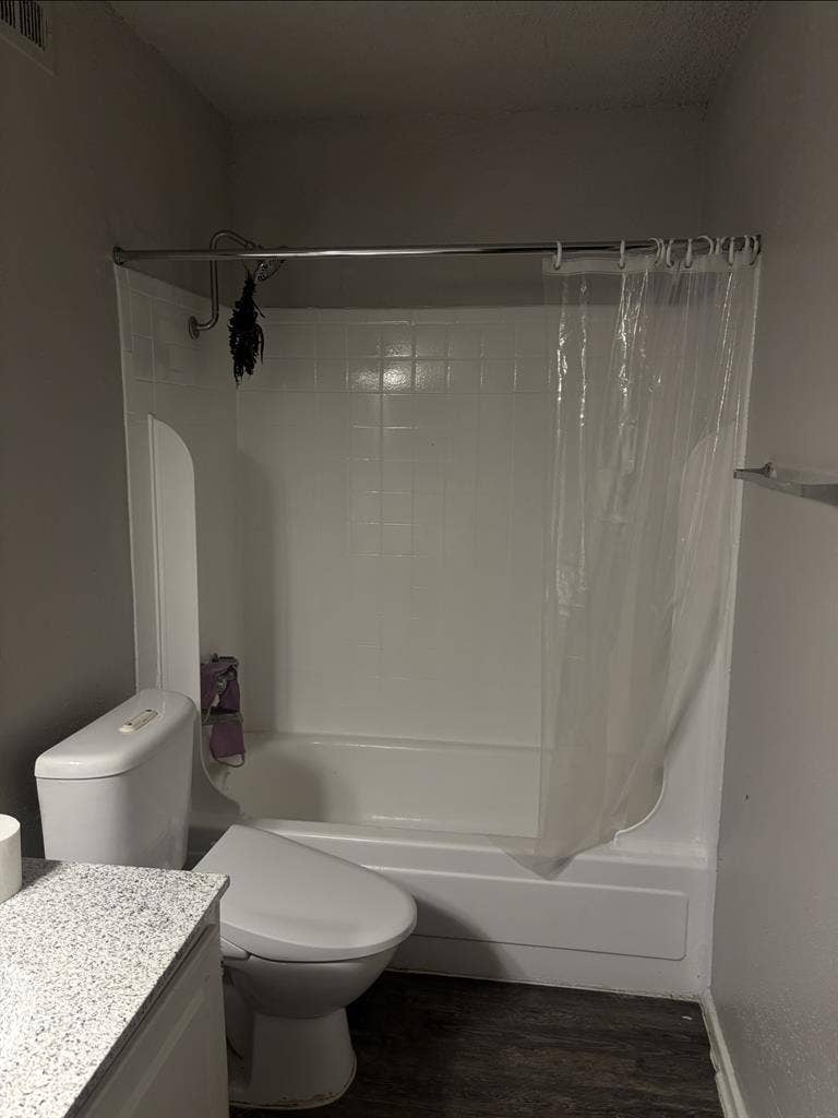 Looking for a roommate for a 3br 2b