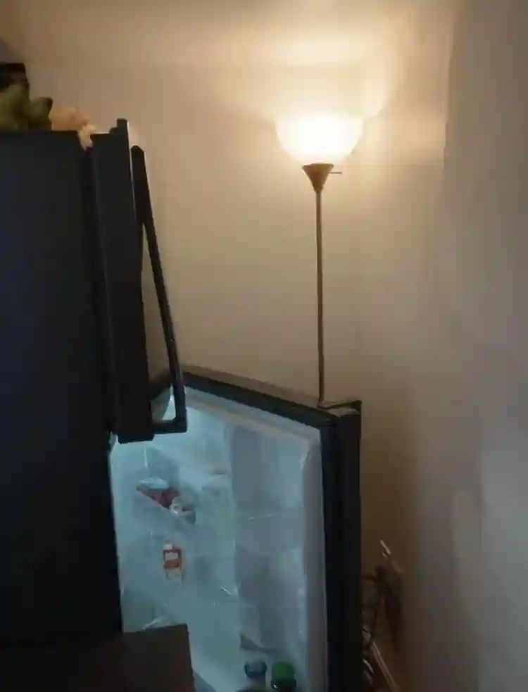 ROOM AVAILABLE FOR RENT