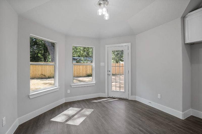 4 BR in Dallas