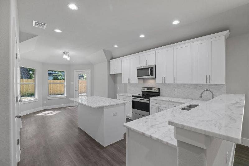 4 BR in Dallas