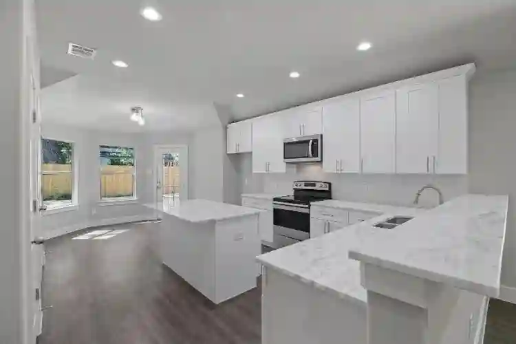 4 BR in Dallas