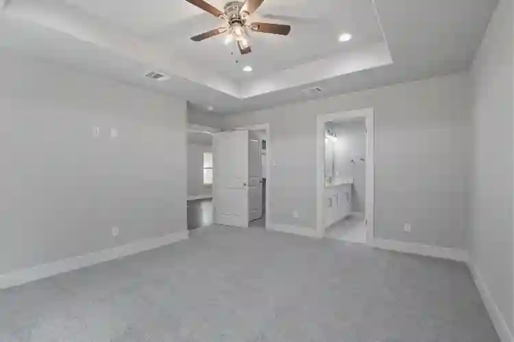 4 BR in Dallas