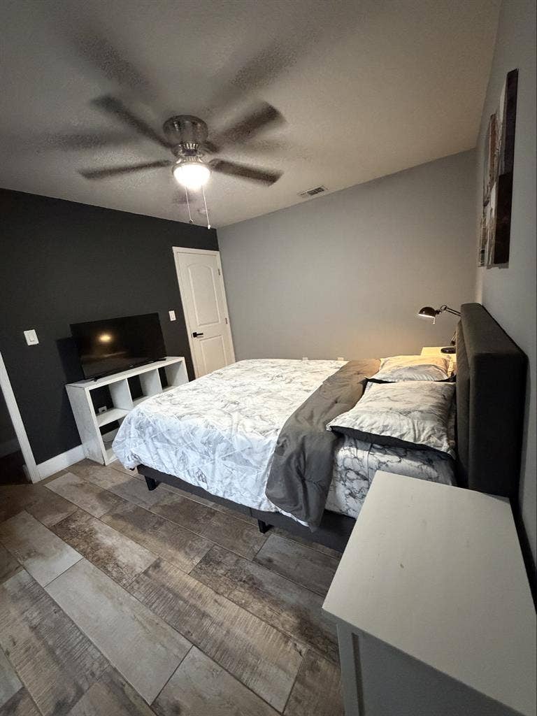 Rent a room in metro west