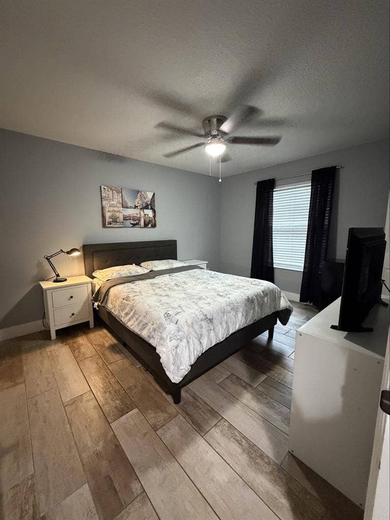 Rent a room in metro west