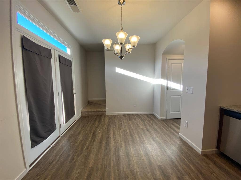 3 BR in Belmont