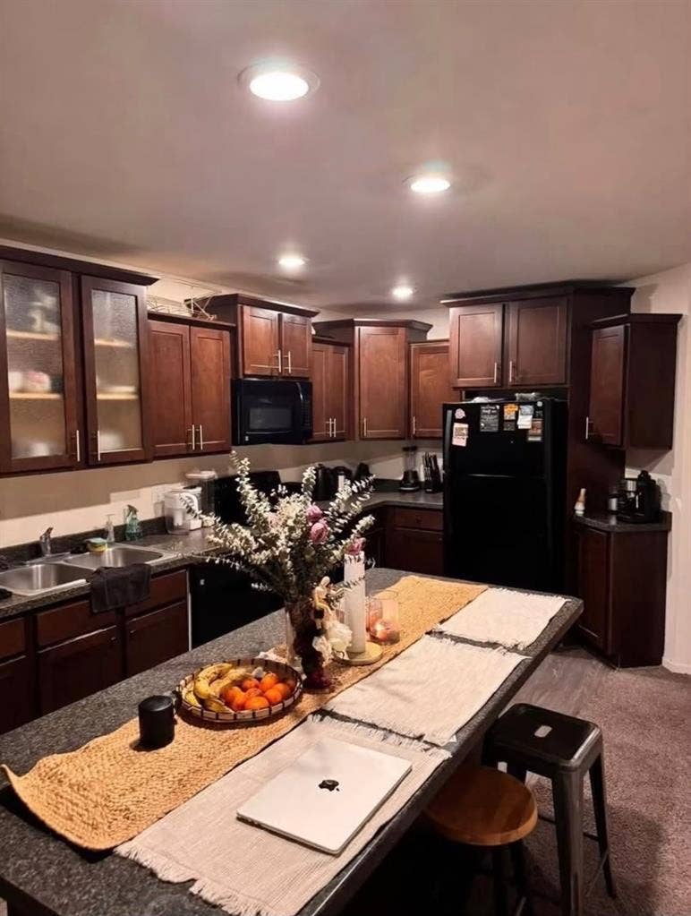 Cedar Village Apts — 1B/1B Sublease