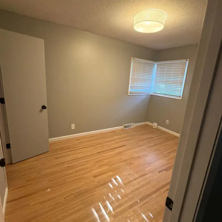Room for rent in NE Minneapolis