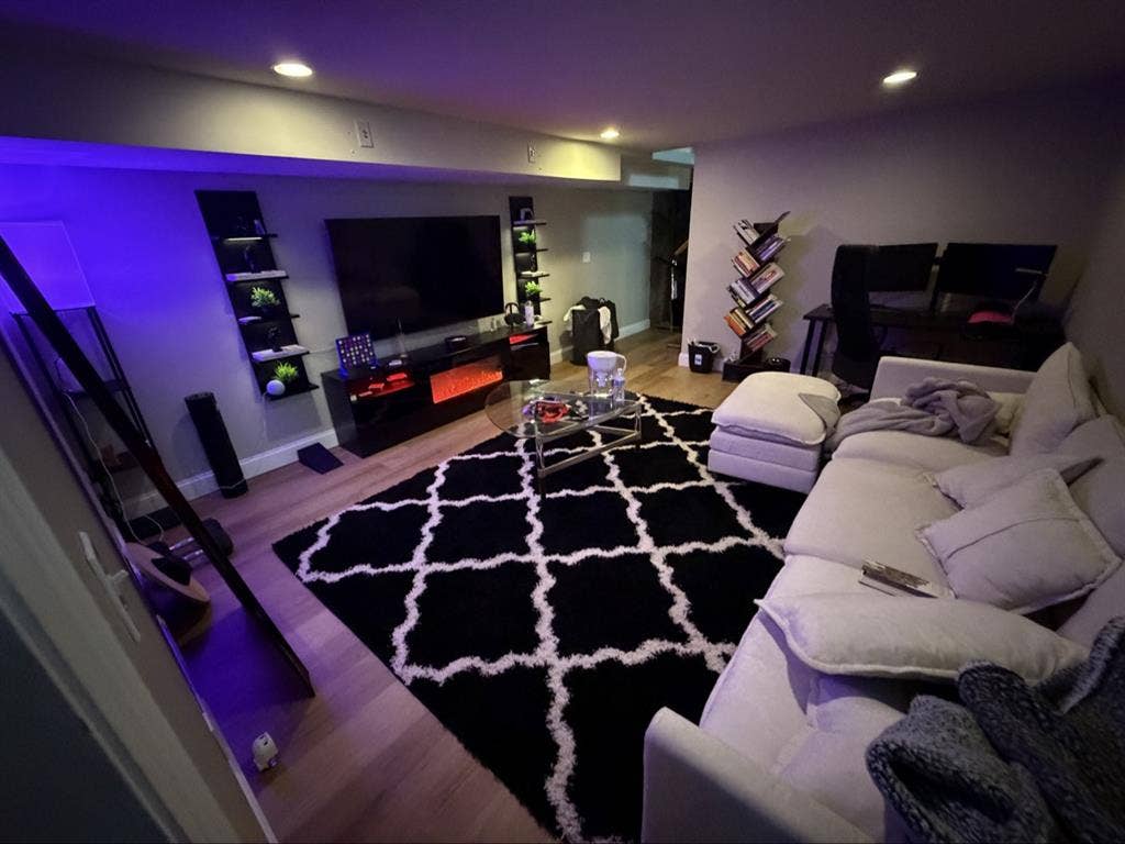 Room for rent in NE Minneapolis