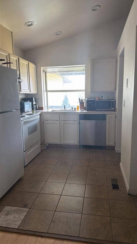 Room for rent 780.00