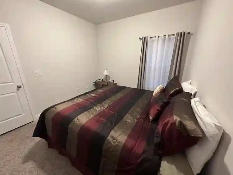 Furnished room - 10 min. From 30A