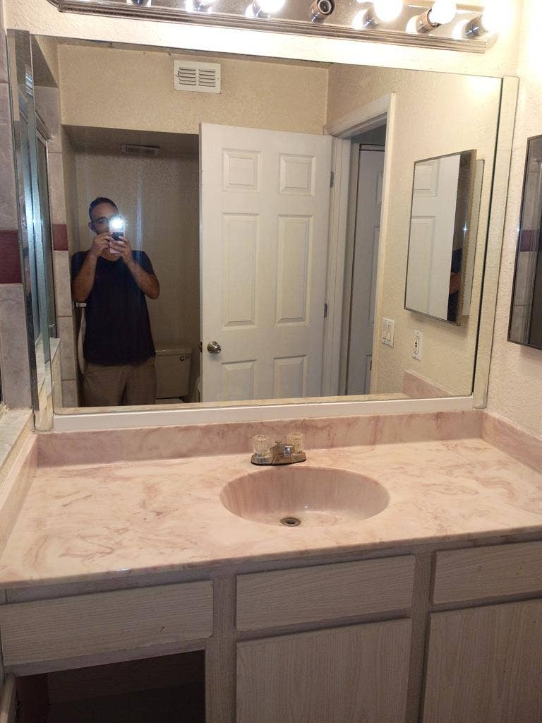 Spacious 1 Bedroom in Townhouse