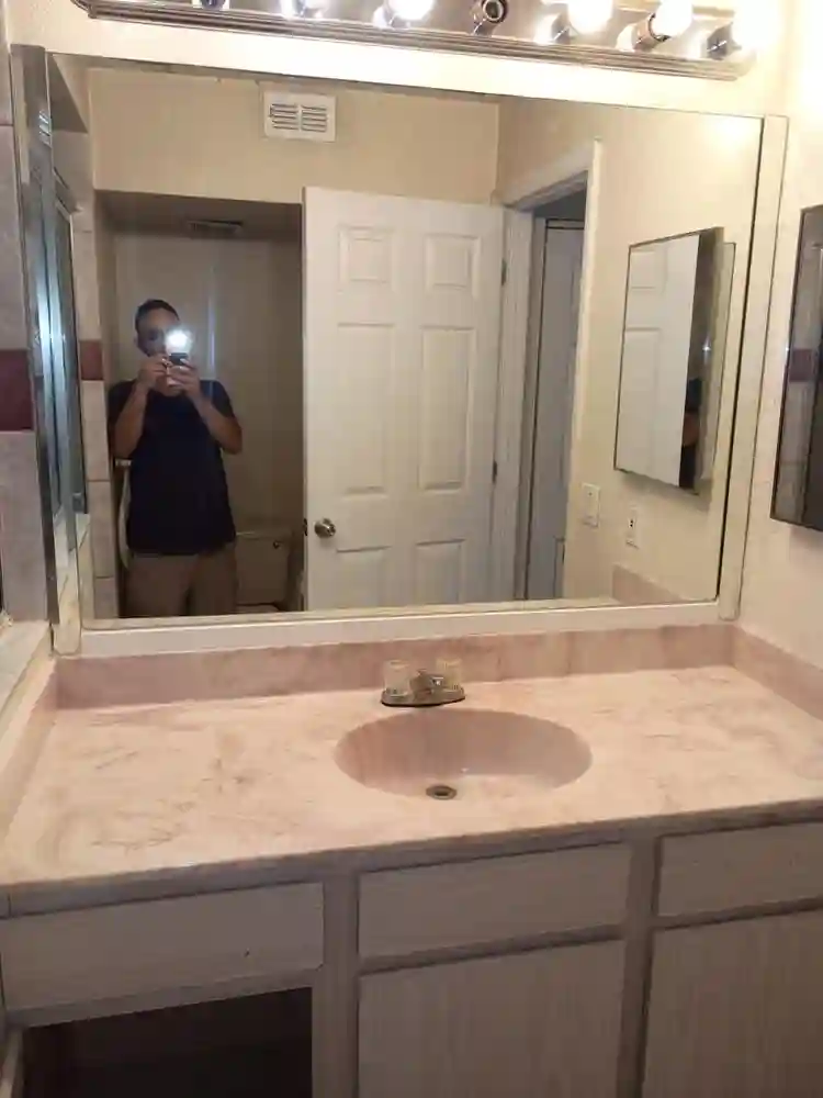 Spacious 1 Bedroom in Townhouse