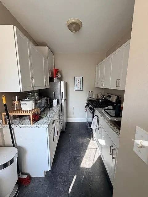Bright & Updated Apartment
