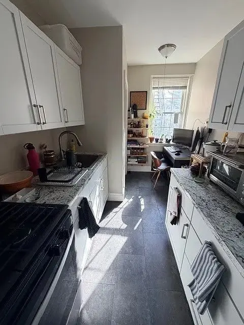 Bright & Updated Apartment