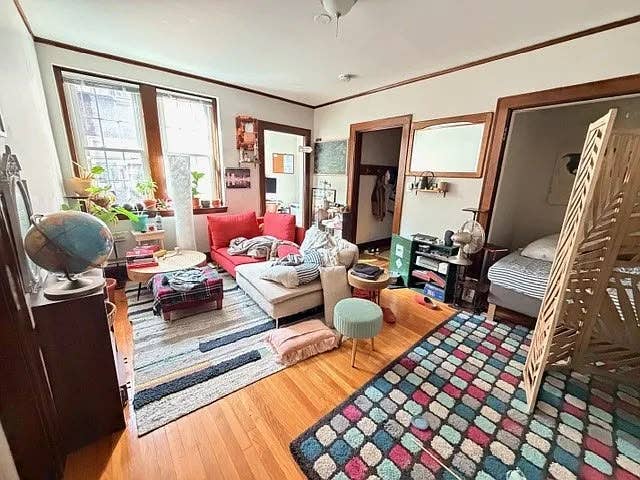Bright & Updated Apartment