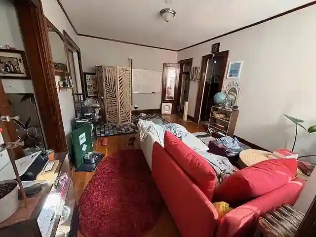 Bright & Updated Apartment