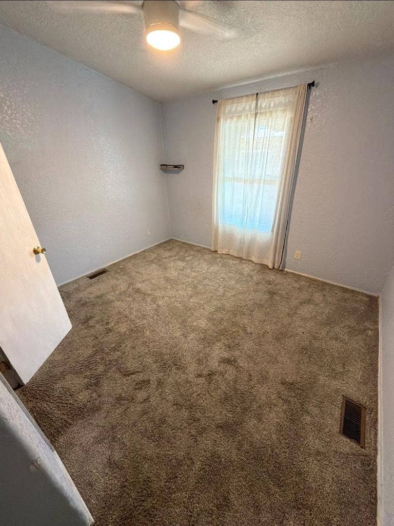 Cozy room for rent in Jurupa Valley