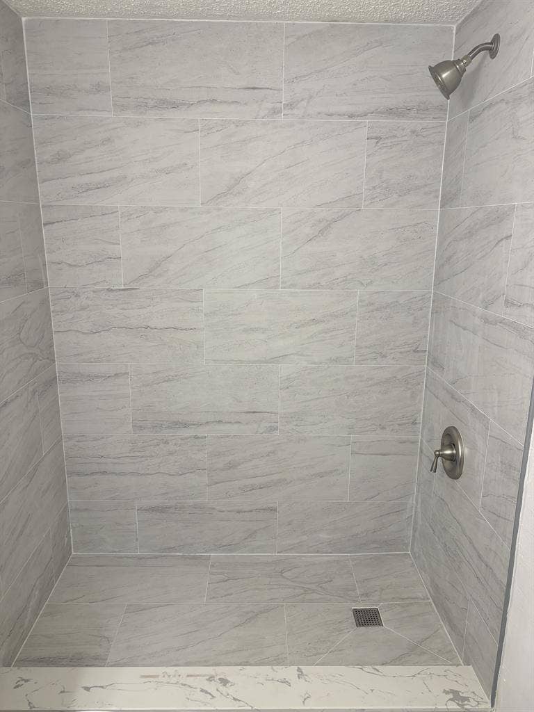 Snowbirds furnished or 1 year lease