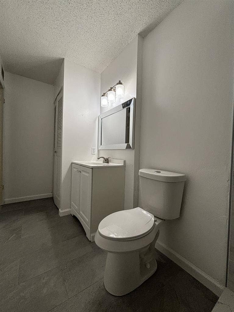 Snowbirds furnished or 1 year lease