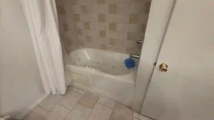 Room for rent in West Hollywood, Ca