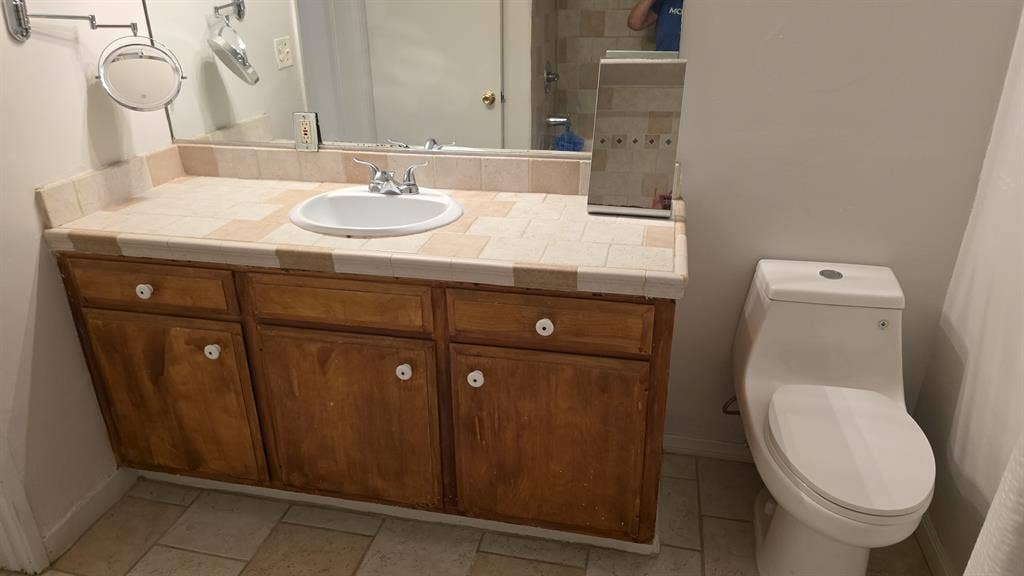 Room for rent in West Hollywood, Ca