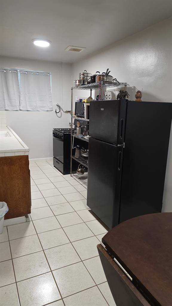 Room for rent in West Hollywood, Ca