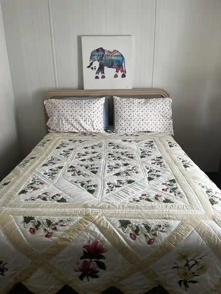 Room for single woman