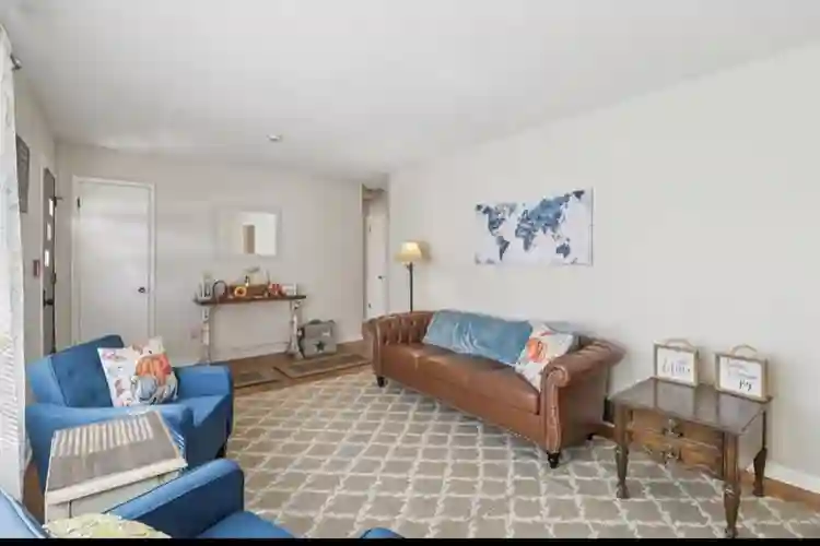 Rent by the Room for students