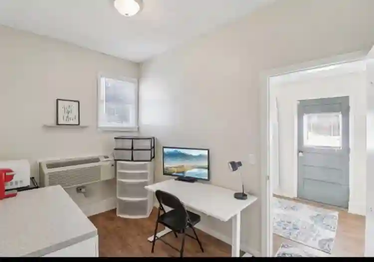 Rent by the Room for students