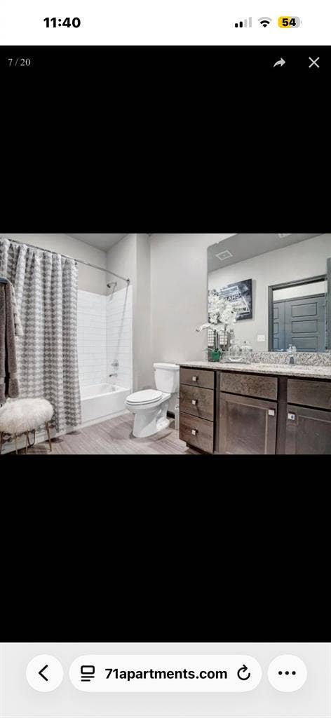 Roommate wanted in Tulsa Hills!