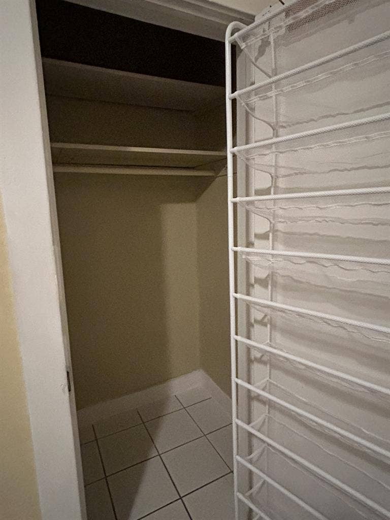 Master Room 5 min to Brickell