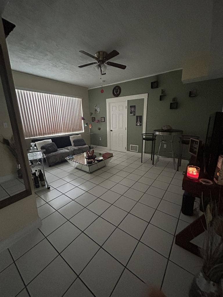 Master Room 5 min to Brickell