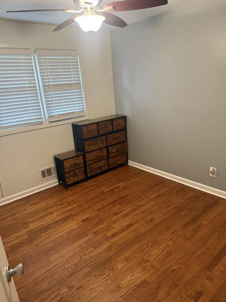 Cozy room for one Parkville