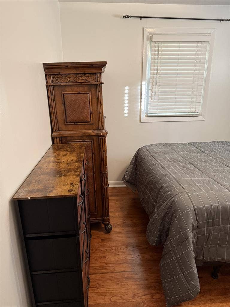 Room for one inParkville $800