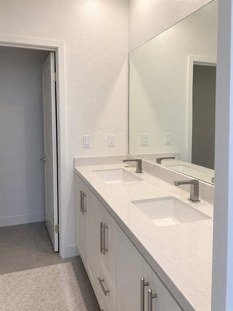 Master Bedroom, private bath